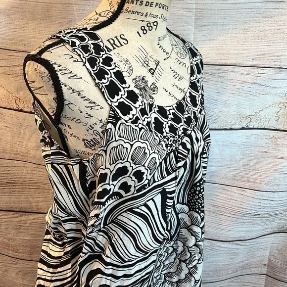 Trina Turk Casual Dress Black & White Abstract Design Cotton Silk Size Small - Picture 4 of 11